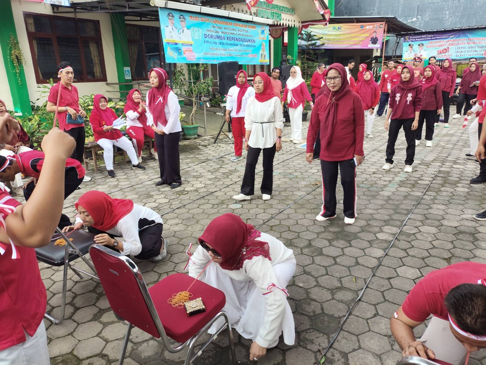 Disdukcapil Kota Metro Gelar Lomba Meriahkan HUT RI ke-80