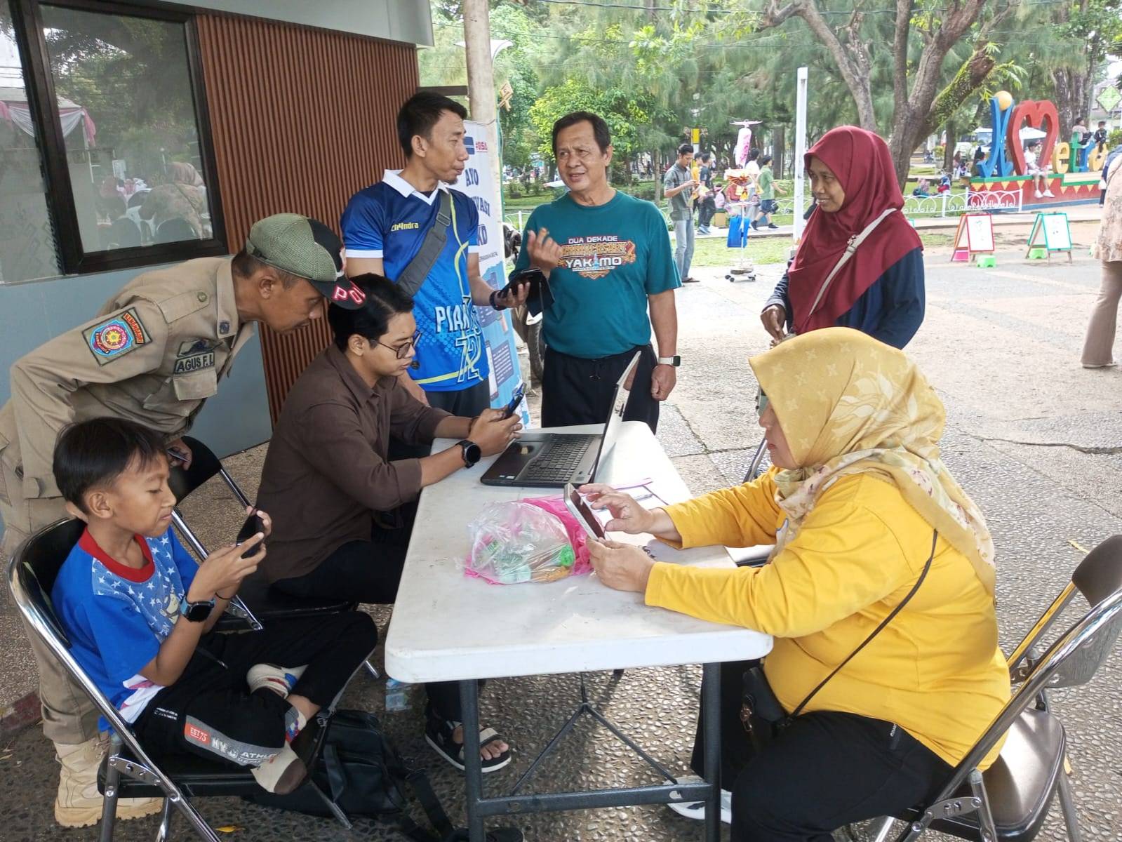 Weekend Produktif, Aktivasi IKD Hadir di Tengah Keramaian CFD Metro
