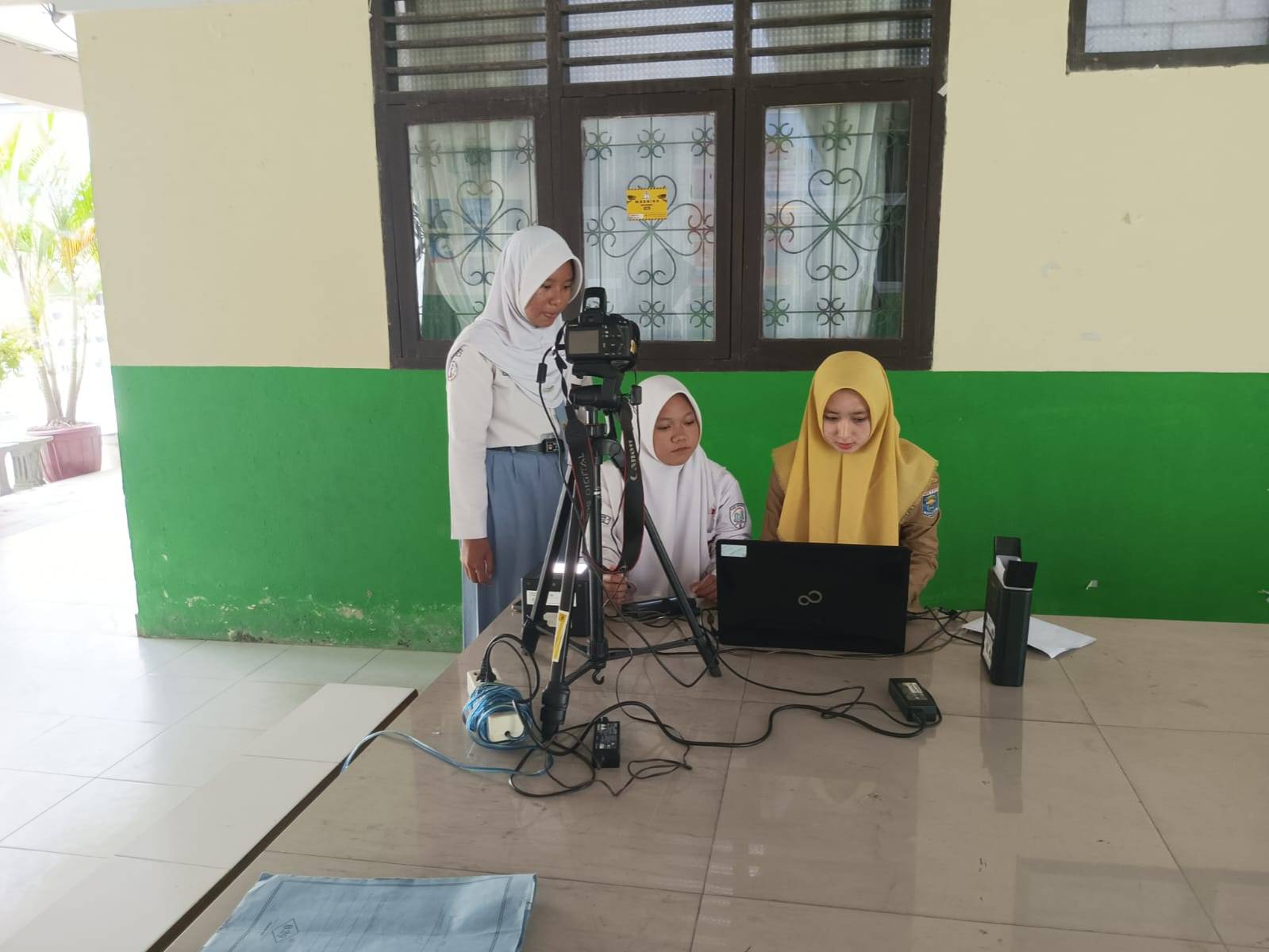 Gen Z Go Digital! Rekam KTP di SMAN 2 Metro