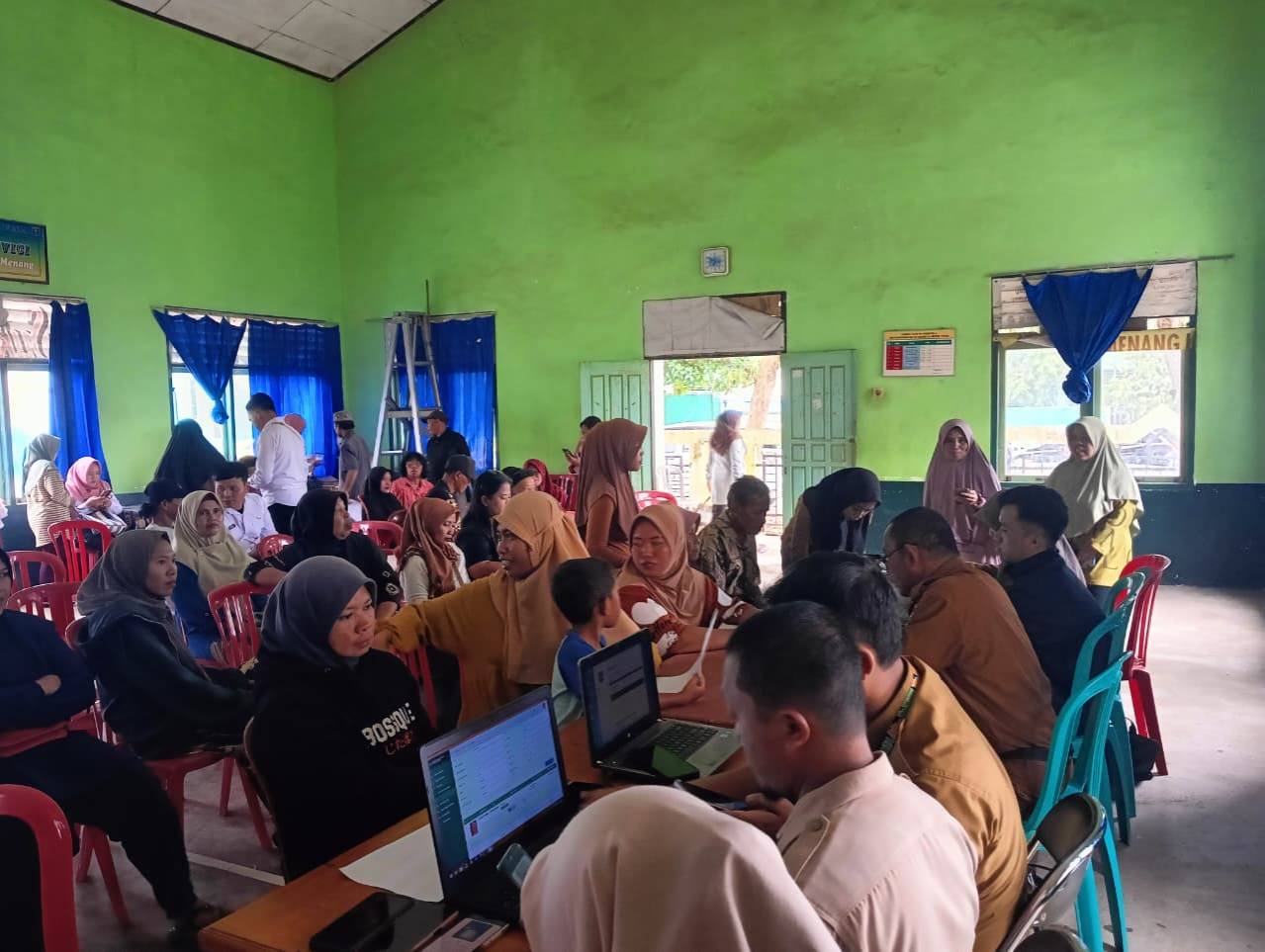 Dekat dan Tuntas! Disdukcapil Metro Layani Aktivasi IKD Penerima PKH di Kelurahan Purwosari