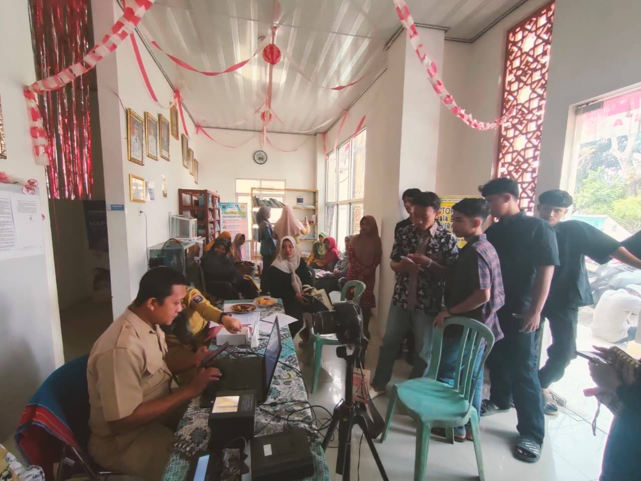 Dekatkan Layanan ke Masyarakat, Disdukcapil Kota Metro Jemput Bola Rekam KTP-el dan Aktivasi IKD di Sumbersari Bantul