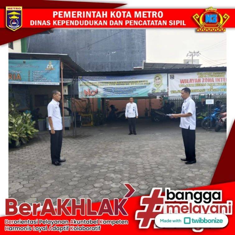 Pelaksanaan Apel pagi Dinas Dukcapil Kota Metro