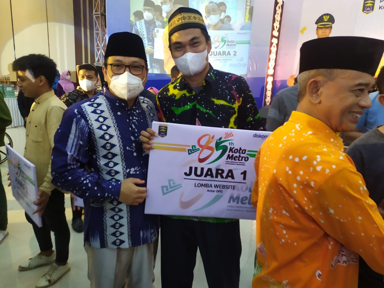 Penerimaan Piagam Penghargaan dalam rangka memeriahkan HUT Kota Metro ke 85 Tahun