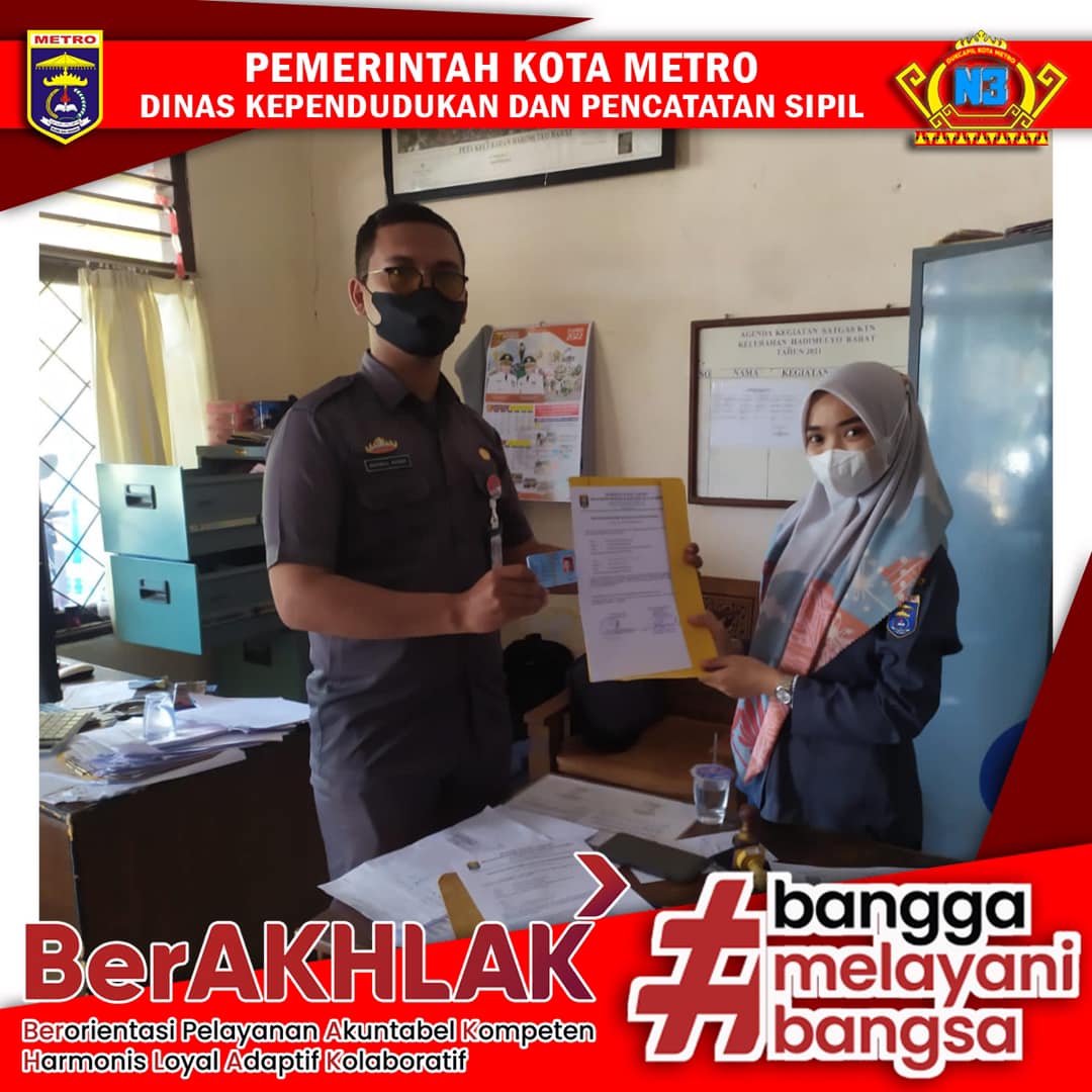 Penyerahan KTP-el ke Kelurahan