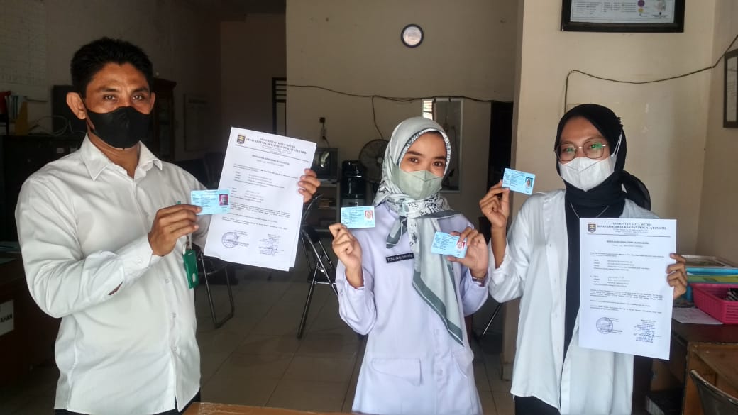Penyerahan KTP-el ke Kelurahan