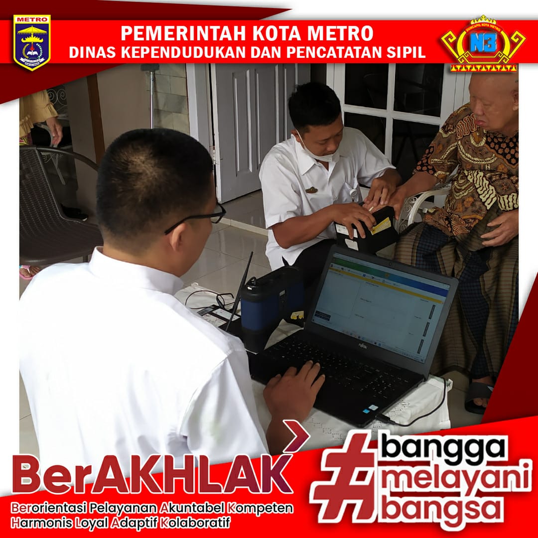 Jemput Bola Perekaman KTP-eL Khusus Warga Lansia