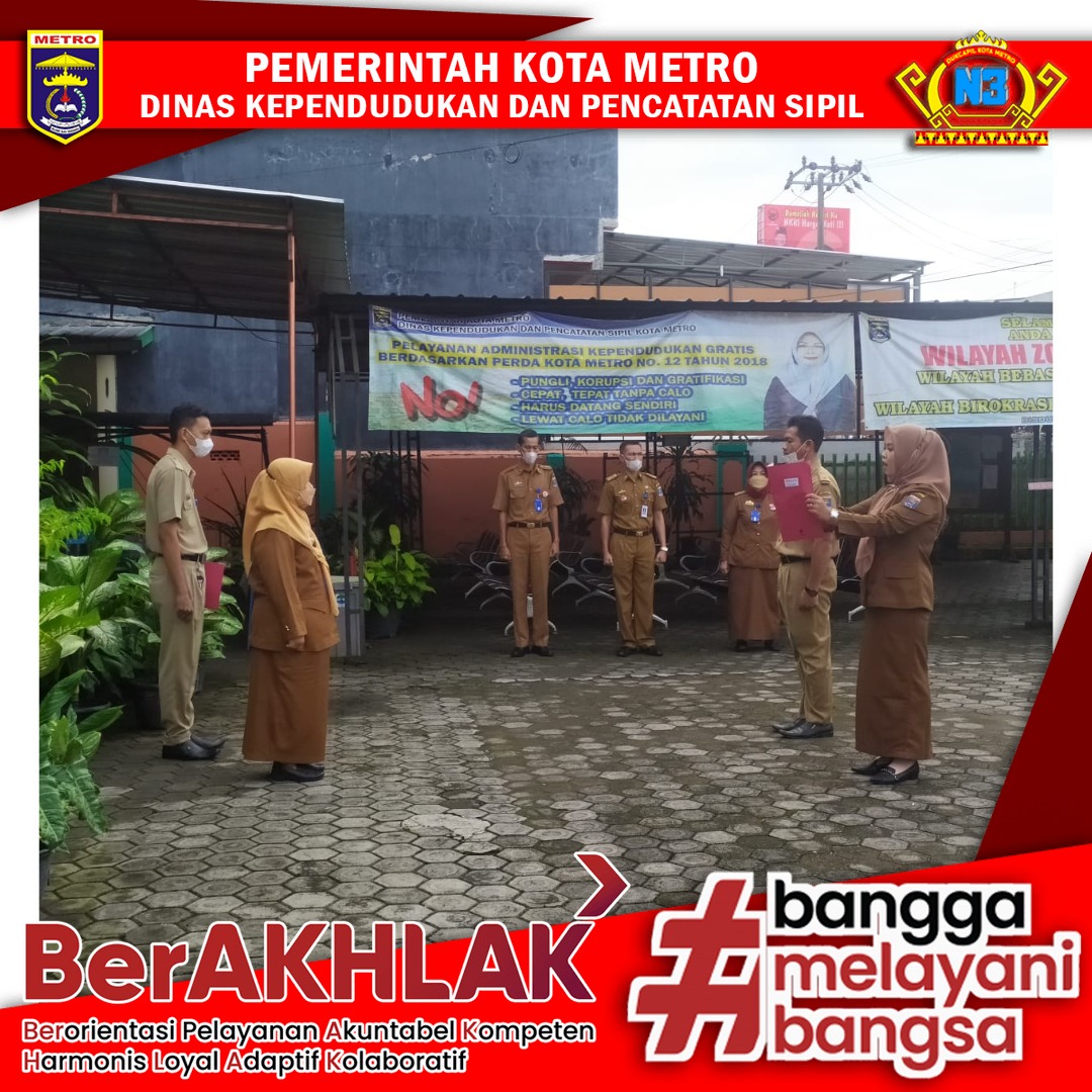 Pelaksanaan Apel Pagi Dinas Dukcapil Kota Metro