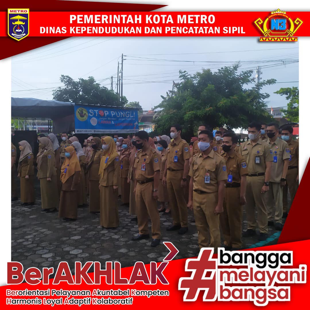 Pelaksanaan Apel pagi Dinas Dukcapil Kota Metro